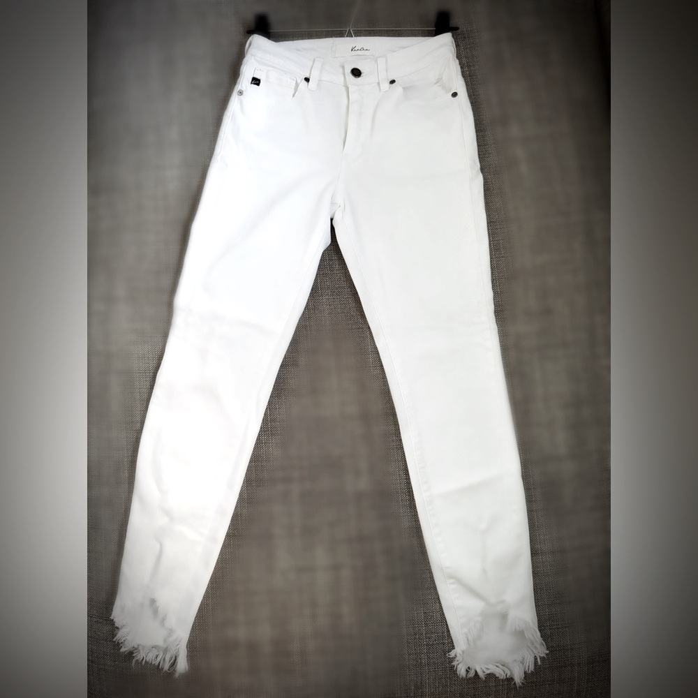 KanCan White Distressed Jeans, size 1/24